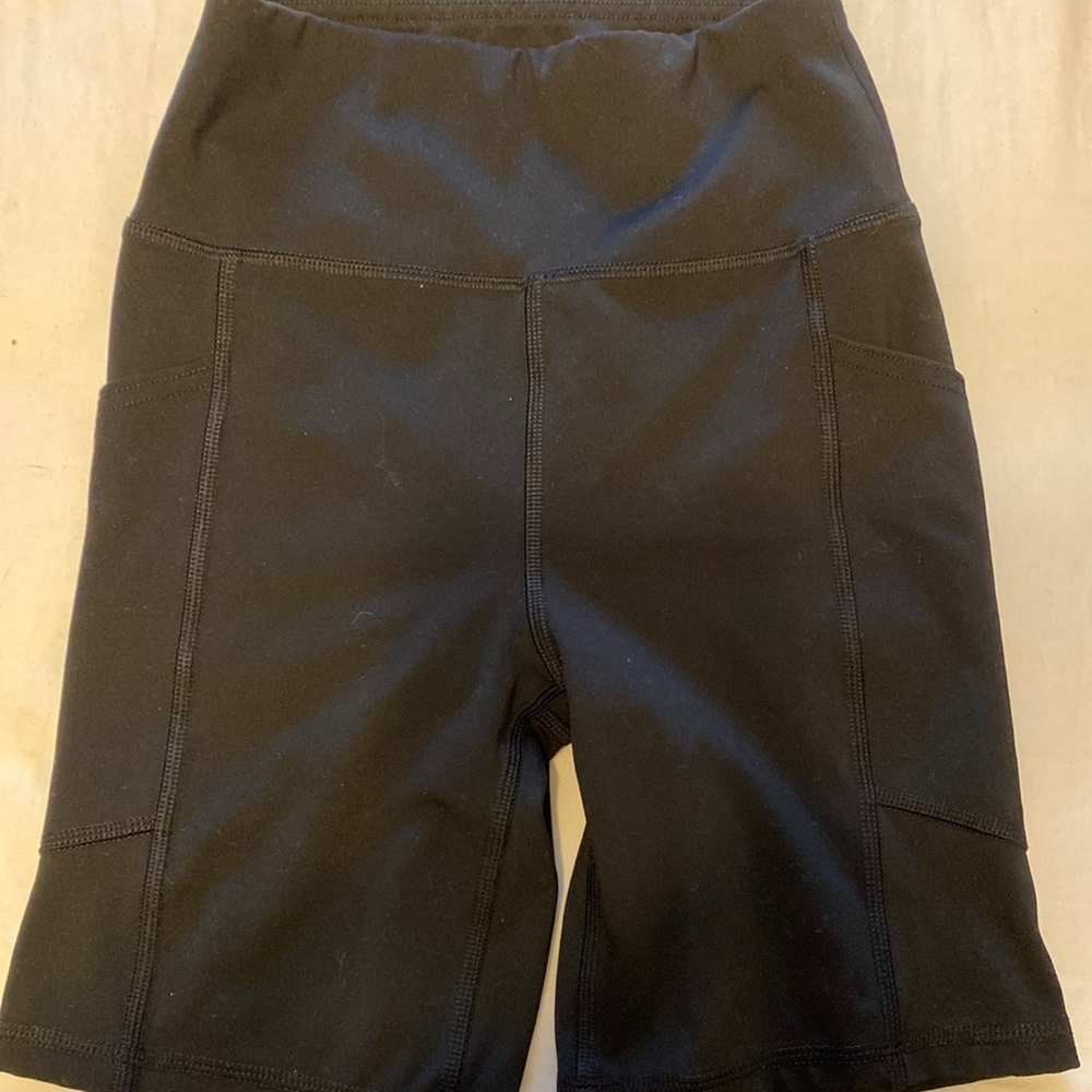 AE black biker shorts with pockets